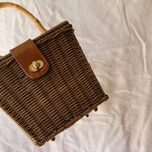 vintage wicker hand bag